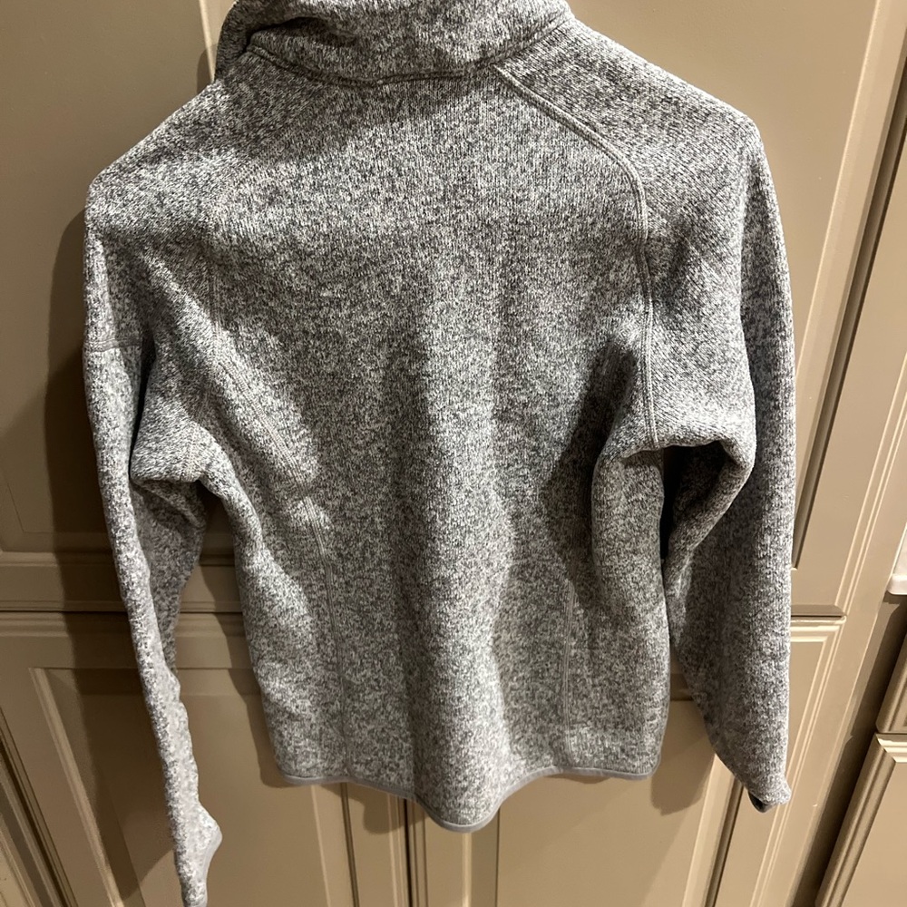 Patagonia size Small half zip. Like new. - Picture 2 of 2